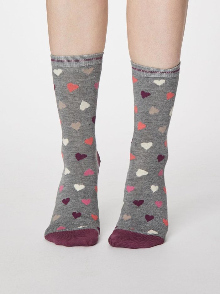 Thought dárkové balení hrníčku a dámských ponožek hearts