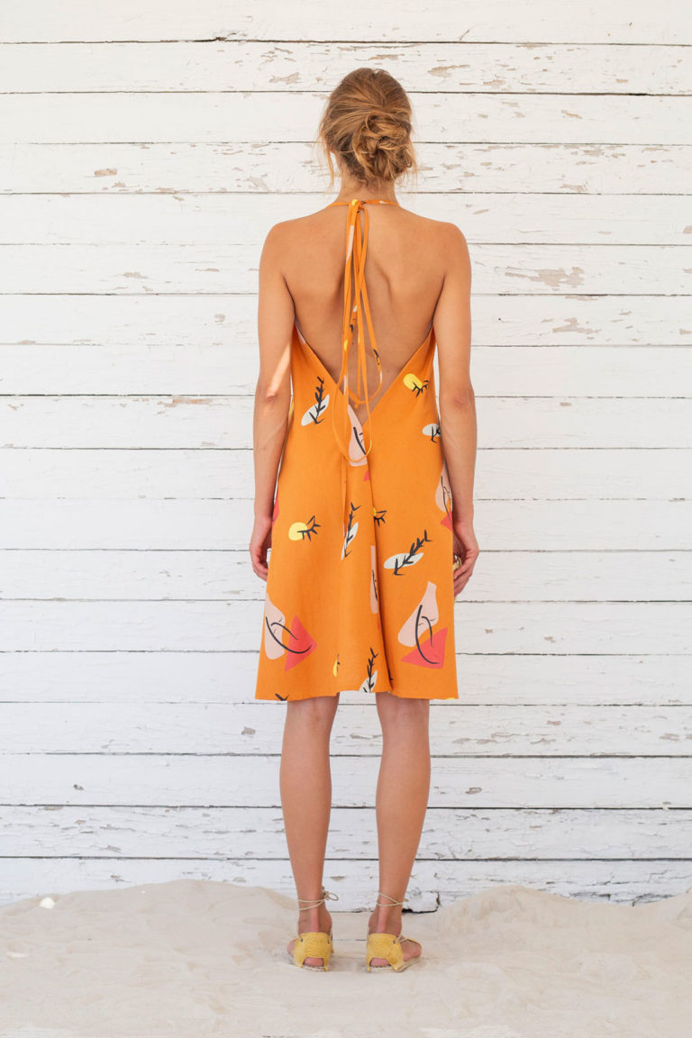 Suite13 krátké variabilní šaty se lnem apricot print