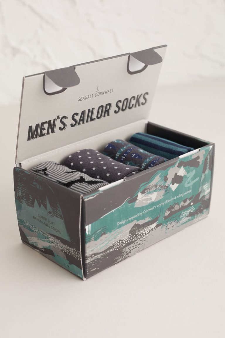 Seasalt Cornwall dárkové balení pánských ponožek stormy seas mackerel boat