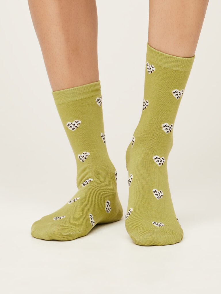Thought dámské bambusové ponožky leopard heart pea green