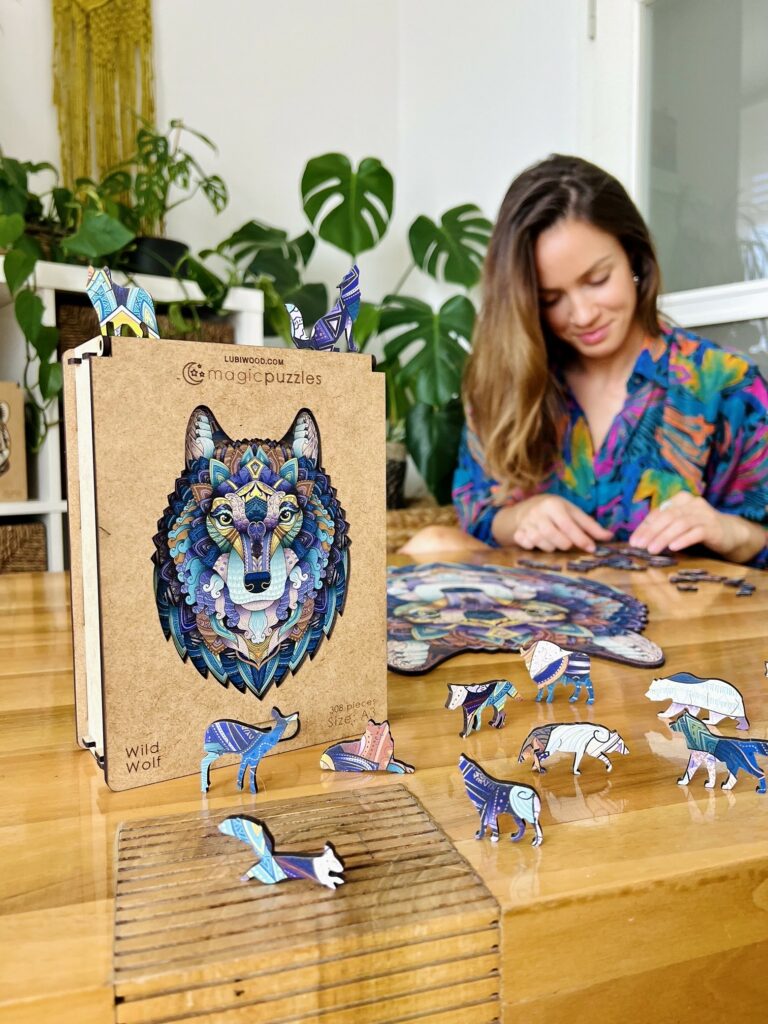 Lubiwood dřevěné puzzle wild wolf box