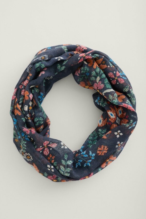 Seasalt Cornwall kruhový šátek pretty floral maritime